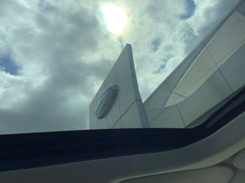 Certified 2023 Ford Escape Platinum w/ Class II Trailer Tow Package image 9