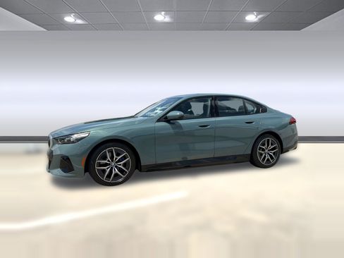 Used 2026 BMW i5 eDrive40 w/ M Sport Package AWD/4WD image 17