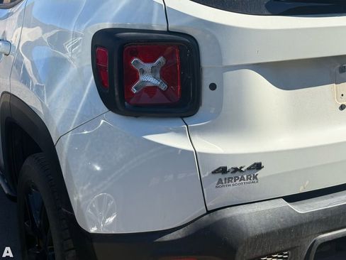 Used 2018 Jeep Renegade Altitude image 10