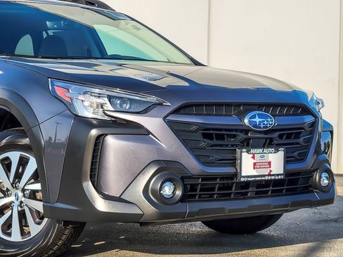 Certified 2025 Subaru Outback Premium w/ Popular Package #1A AWD/4WD image 2