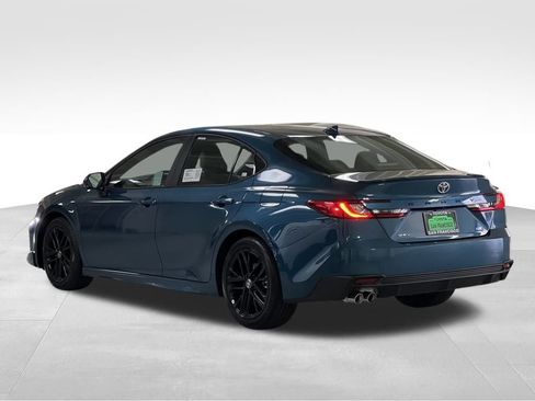 New 2026 Toyota Camry SE image 3