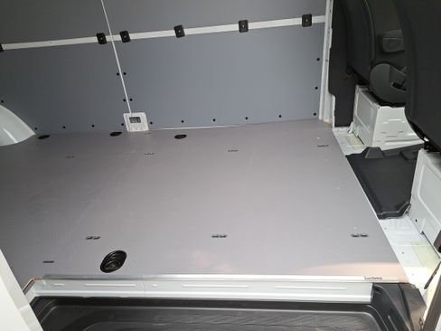 Used 2024 Mercedes-Benz eSprinter 170 Cargo image 13