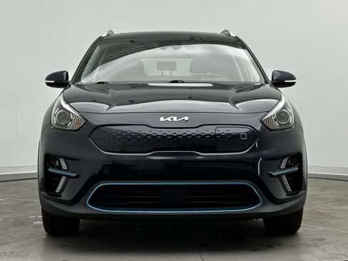 Used 2022 Kia Niro EX Premium image 2