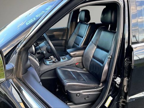 Used 2021 Jeep Grand Cherokee Limited AWD/4WD image 22