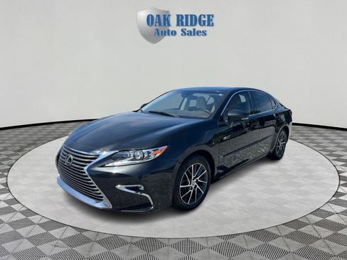 Used 2016 Lexus ES 350 w/ Luxury Package w/Wood Trim FWD image 1