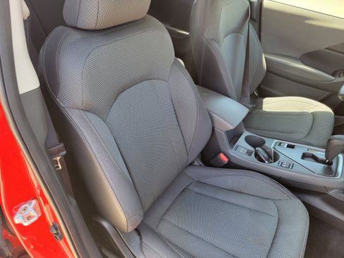 Used 2024 Subaru Crosstrek 2.0i Premium image 10