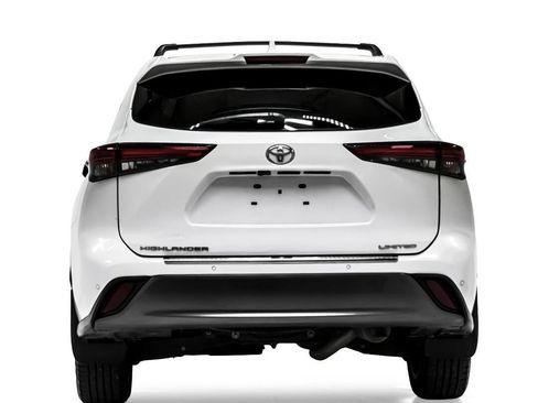 Used 2021 Toyota Highlander Limited image 8