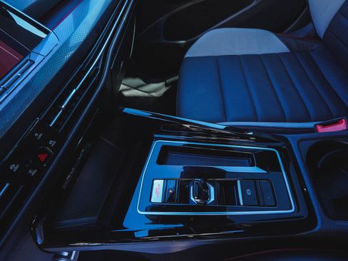 Used 2024 Volkswagen GTI Autobahn image 28