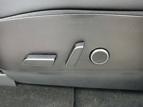 Used 2021 Tesla Model Y Long Range image 19