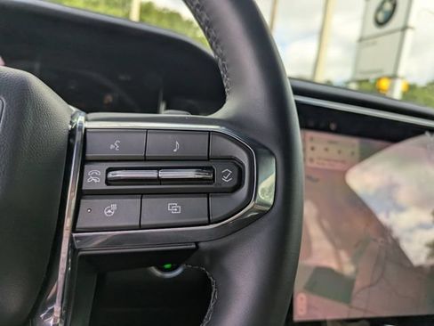Used 2026 GMC Acadia Elevation w/ Elevation Premium Package FWD image 27