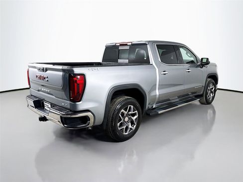 Used 2025 GMC Sierra 1500 SLT w/ SLT Premium Package AWD/4WD image 9