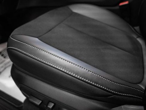 New 2025 Jeep Grand Cherokee Altitude image 34