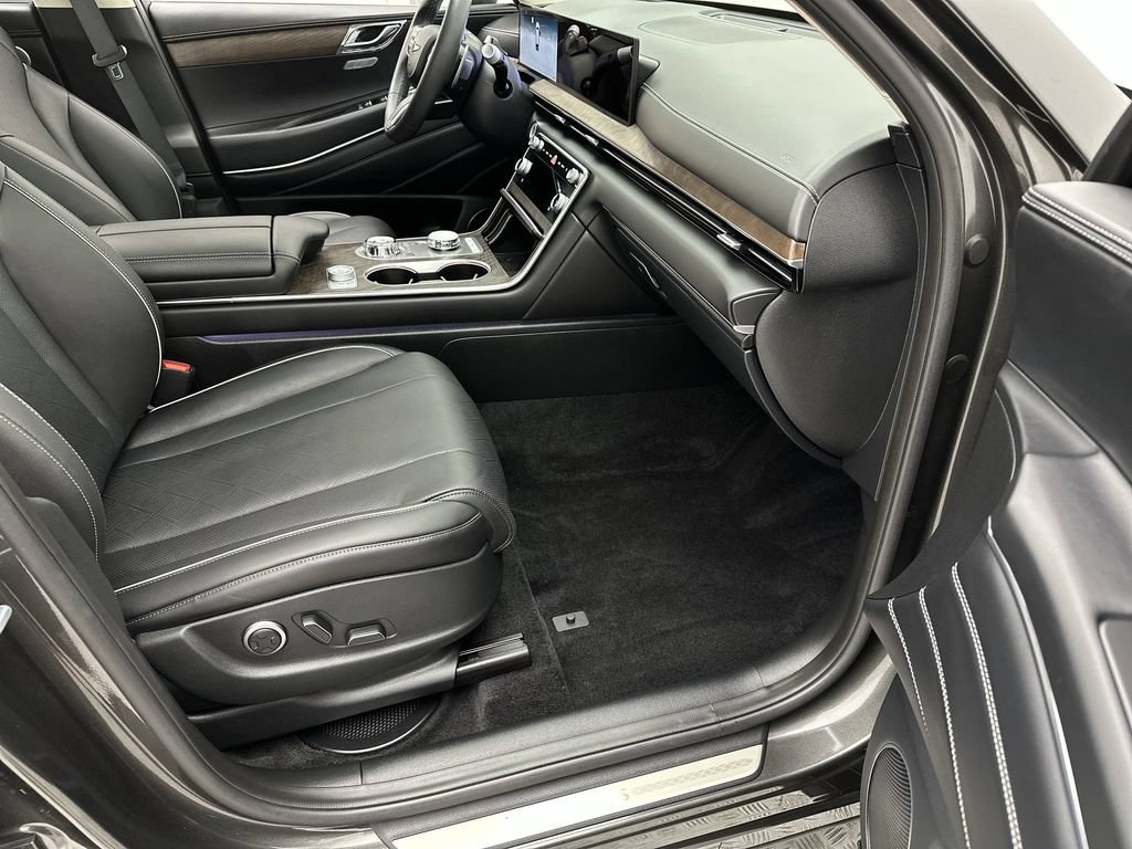 Certified 2026 Genesis GV80 2.5T Prestige AWD/4WD image 26