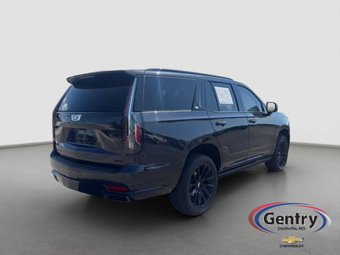 Used 2024 Cadillac Escalade Sport Platinum w/ LPO, ONYX Package AWD/4WD image 6