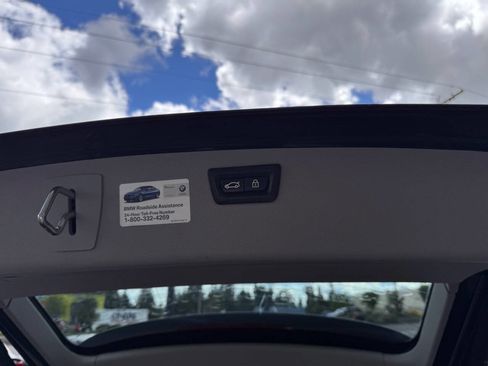 Used 2015 BMW 328i xDrive Wagon AWD/4WD image 9
