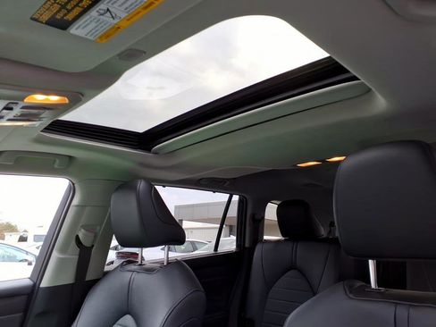 Used 2024 Toyota Highlander XLE image 15