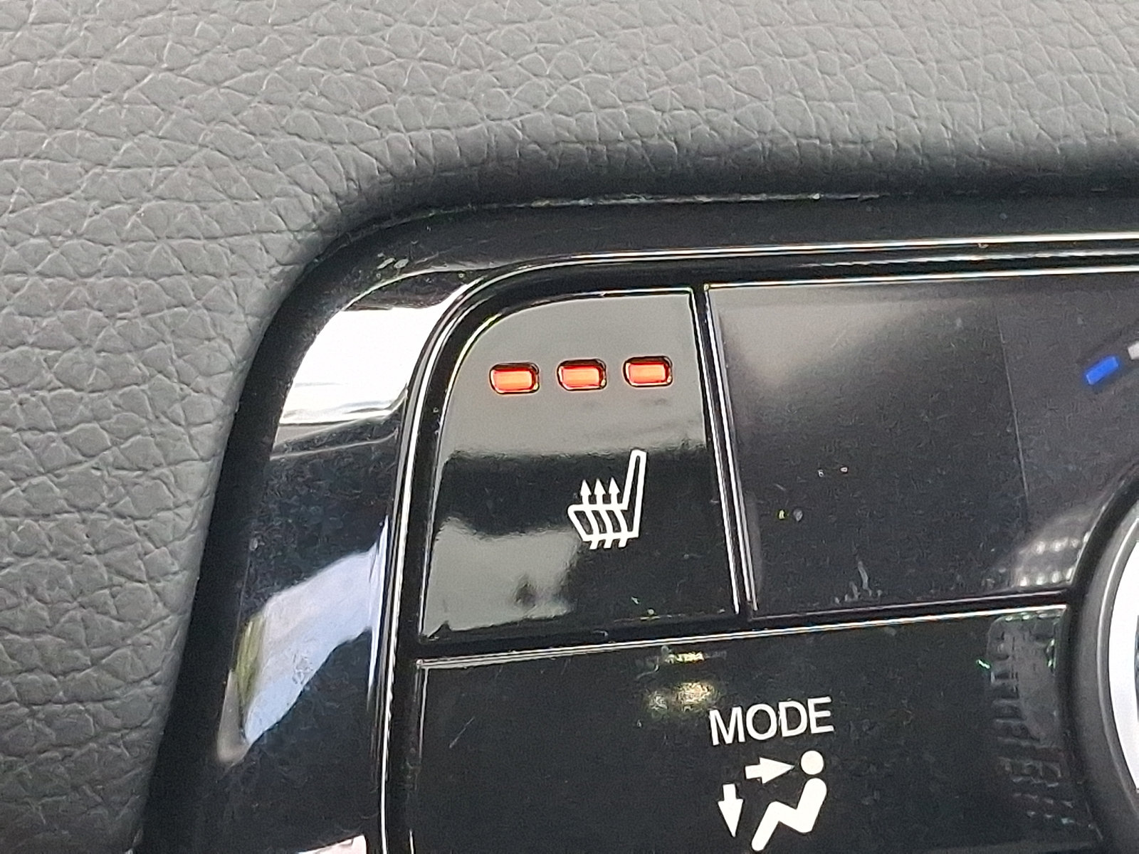 Used 2024 Honda Pilot Touring image 24