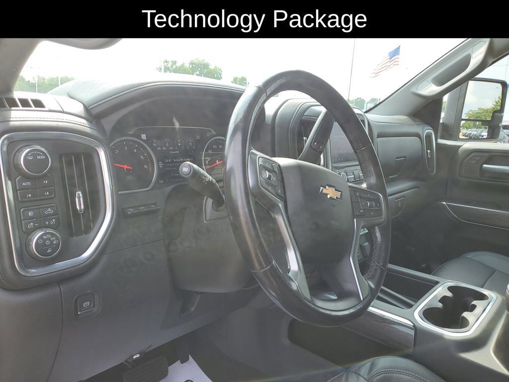 Used 2021 Chevrolet Silverado 1500 LTZ w/ Technology Package AWD/4WD image 9