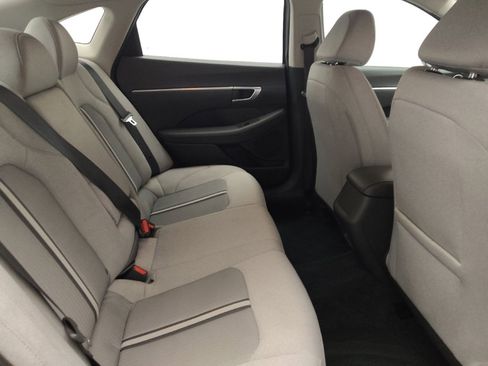 Used 2021 Hyundai Sonata SEL w/ Preferred Accessory Package FWD image 19