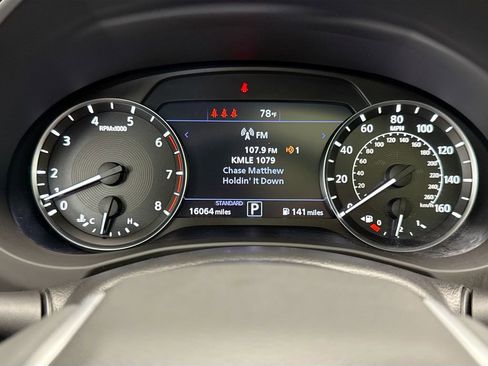 Used 2023 INFINITI QX50 Luxe AWD/4WD image 32