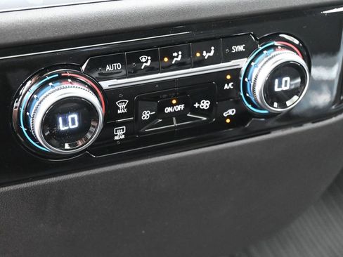 New 2025 GMC Sierra 2500 SLE image 24