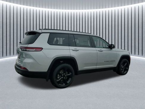 New 2025 Jeep Grand Cherokee L Altitude image 6