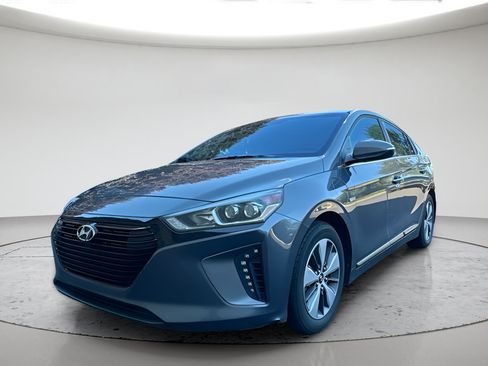Used 2018 Hyundai Ioniq Limited FWD image 3