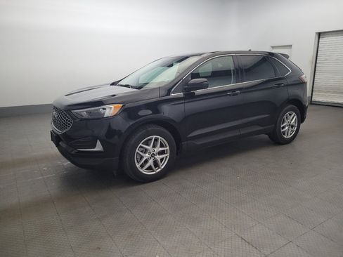 Used 2024 Ford Edge SEL image 2