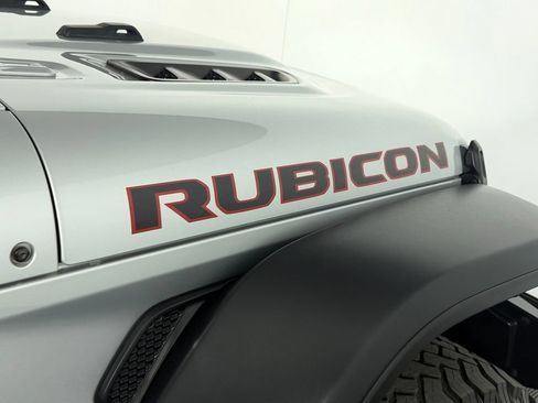 Used 2023 Jeep Gladiator Rubicon w/ LED Lighting Group AWD/4WD image 13