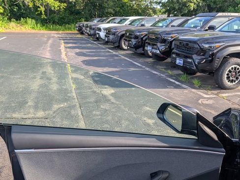 Used 2024 Tesla Model 3 Long Range RWD image 12