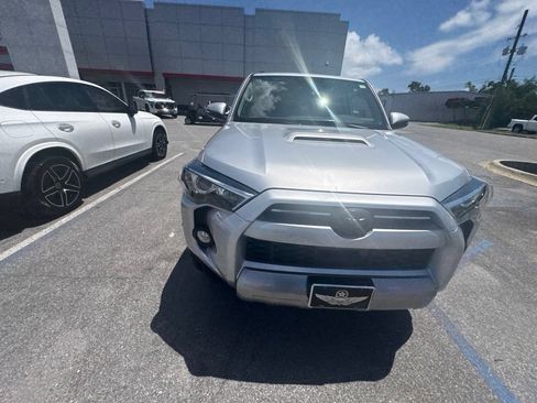 Used 2020 Toyota 4Runner TRD Off-Road Premium w/ Moonroof Package AWD/4WD image 13