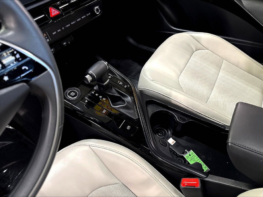 Certified 2023 Kia Niro EX Touring FWD image 23