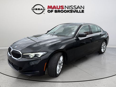 Used 2025 BMW 330i Sedan RWD image 3