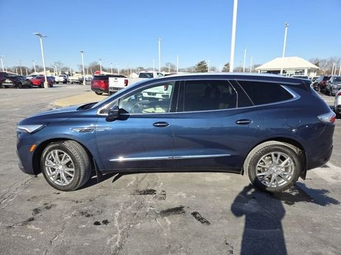 Used 2022 Buick Enclave Premium w/ Experience Buick Package image 26
