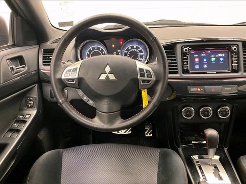 Used 2017 Mitsubishi Lancer LE image 4