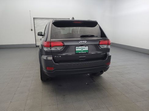 Used 2021 Jeep Grand Cherokee Laredo image 6