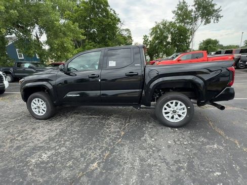 New 2025 Toyota Tacoma SR5 image 5