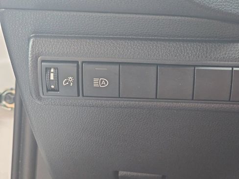 Used 2024 Toyota Corolla LE FWD image 23