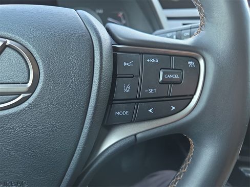 Used 2022 Lexus UX 250h image 23