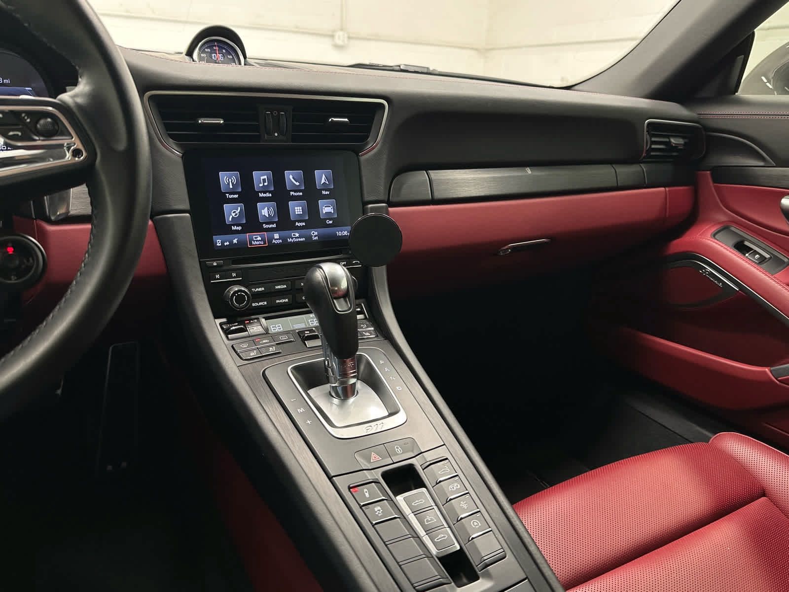 Used 2019 Porsche 911 Carrera GTS RWD image 31