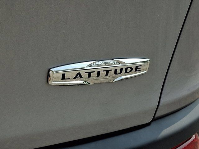 Certified 2018 Jeep Cherokee Latitude Plus AWD/4WD image 35