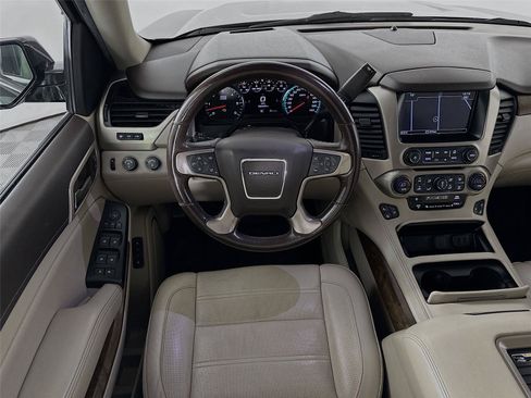 Used 2018 GMC Yukon XL Denali w/ Open Road Package AWD/4WD image 2