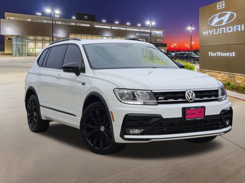 Used 2021 Volkswagen Tiguan SE R-Line FWD image 3
