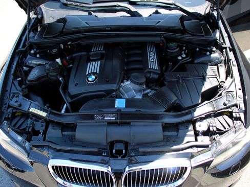 Used 2007 BMW 328i Convertible image 24