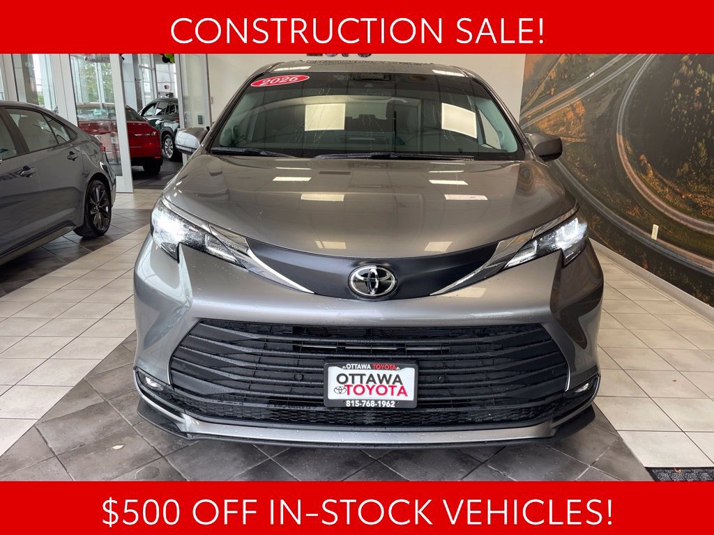 Used 2026 Toyota Sienna XLE AWD/4WD image 3