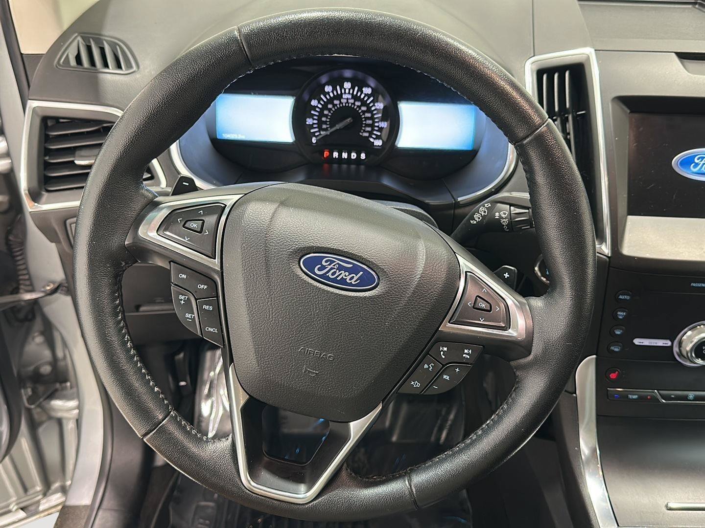 Used 2020 Ford Edge Titanium AWD/4WD image 9