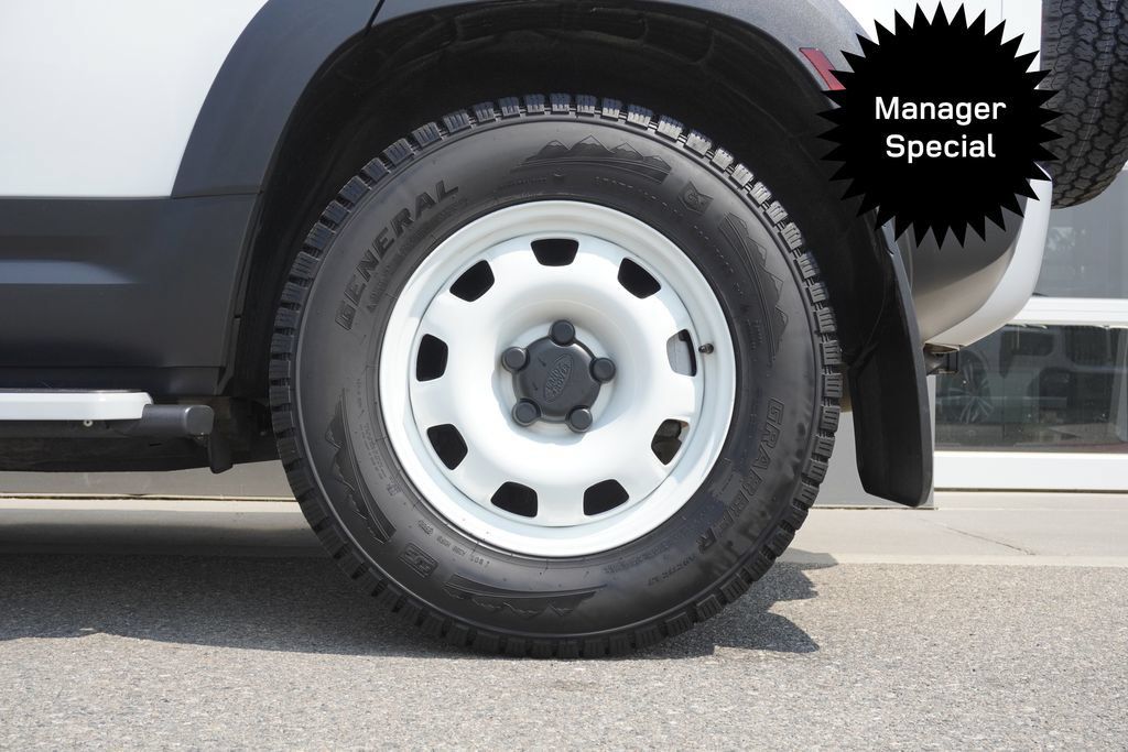 Used 2023 Land Rover Defender 110 S AWD/4WD image 35