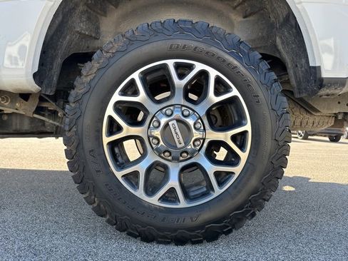 Used 2020 Ford F350 Lariat w/ Lariat Ultimate Package image 43