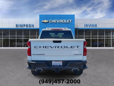 Used 2023 Chevrolet Silverado 1500 Custom Trail Boss w/ LPO, Dark Essentials Package AWD/4WD image 7