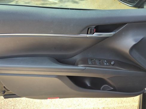 Used 2024 Toyota Camry SE FWD image 10